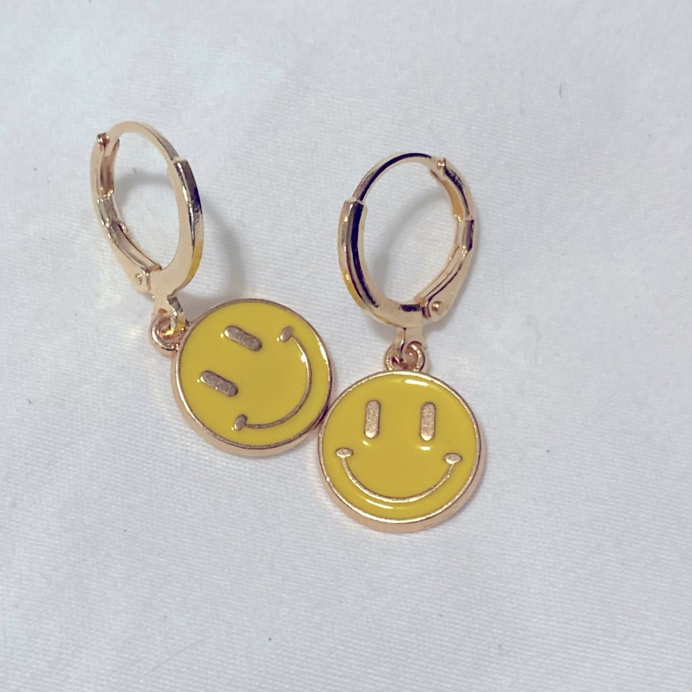 Yellow smiley face earrings